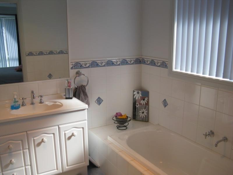 10 Fairway Drive, Tumut NSW 2720