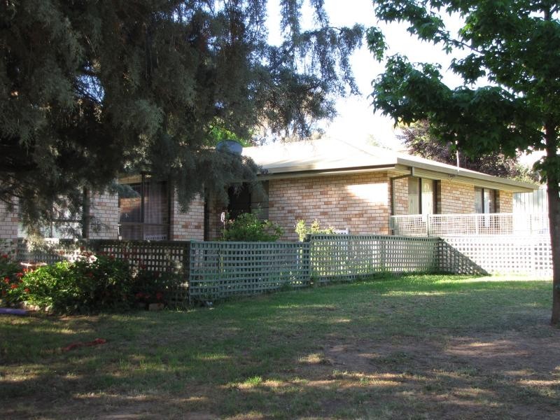 “Callemondah” 49 Blowering Road, Tumut NSW 2720