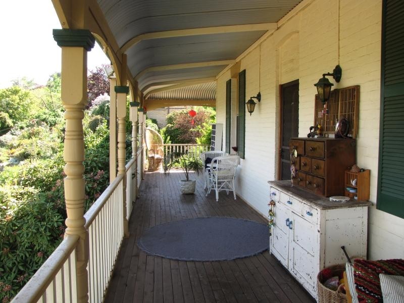67 Carey Street, Tumut NSW 2720