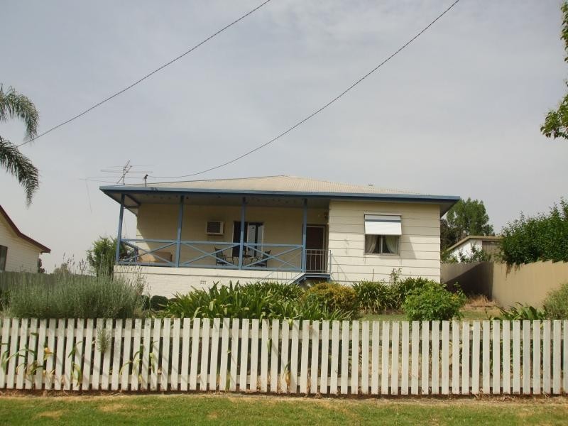 91 Lynch Street, Adelong NSW 2729