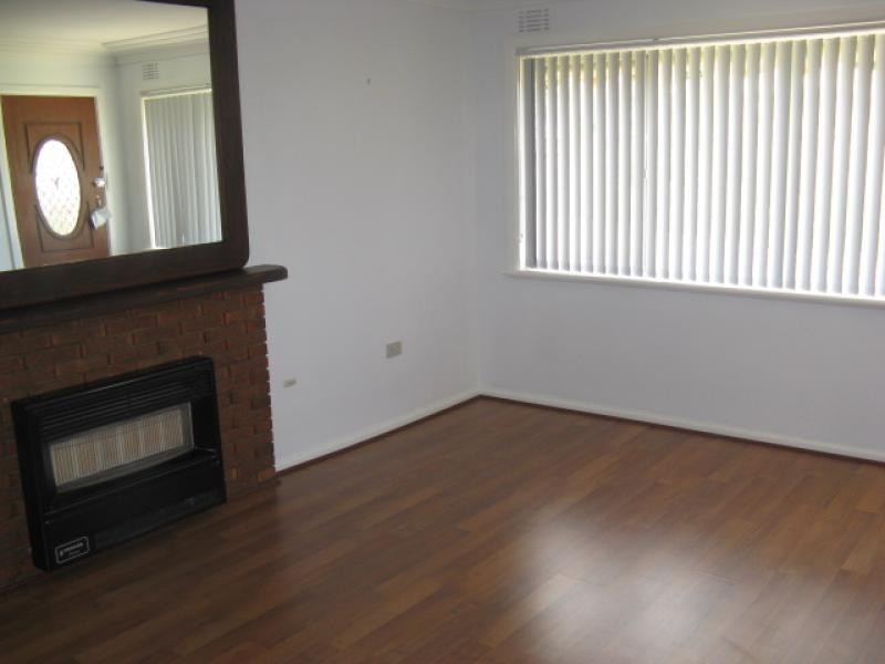 34 Clarke Street, Tumut NSW 2720