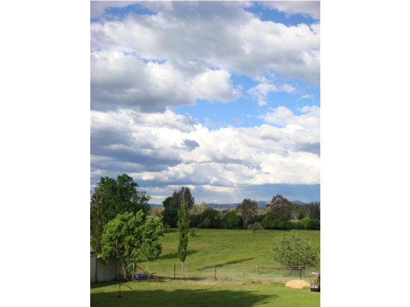 18 Fitzroy Street, Tumut NSW 2720