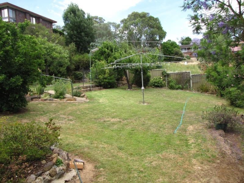11 Highland Avenue, Tumut NSW 2720