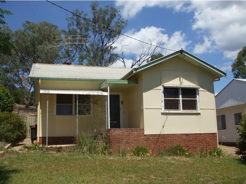 52 Clarke Street, Tumut NSW 2720