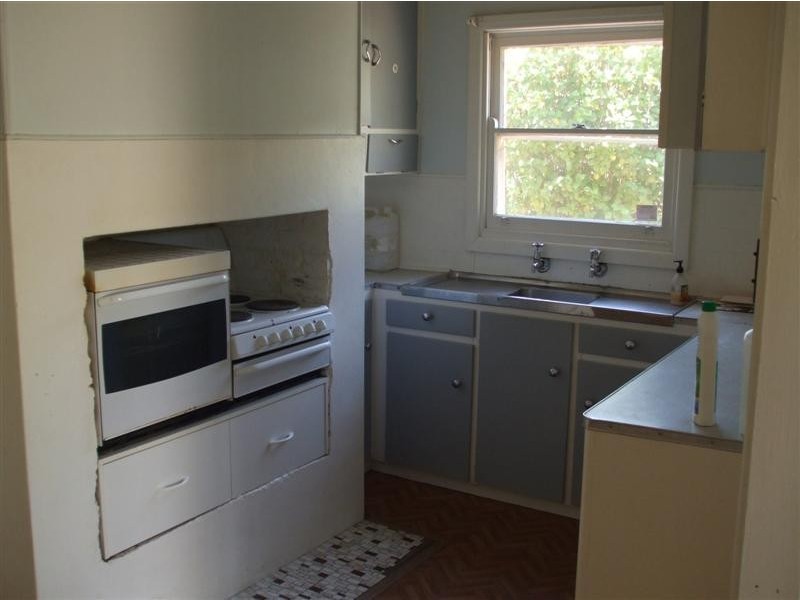 52 Clarke Street, Tumut NSW 2720