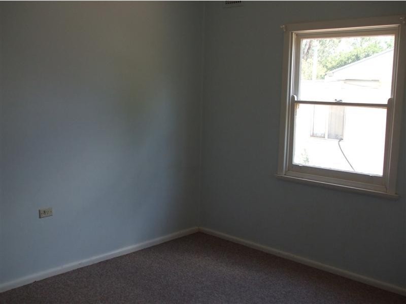 52 Clarke Street, Tumut NSW 2720