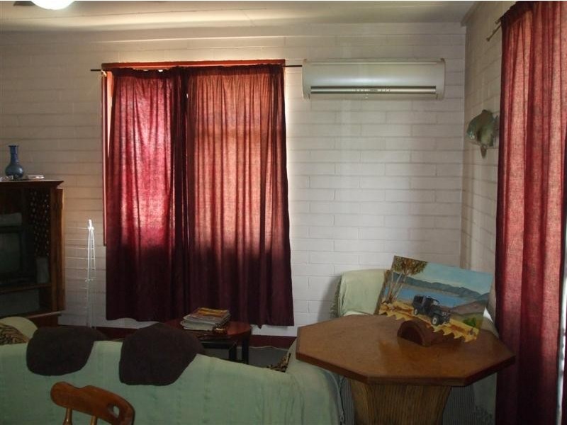 21 Vyner Street, Tumut NSW 2720