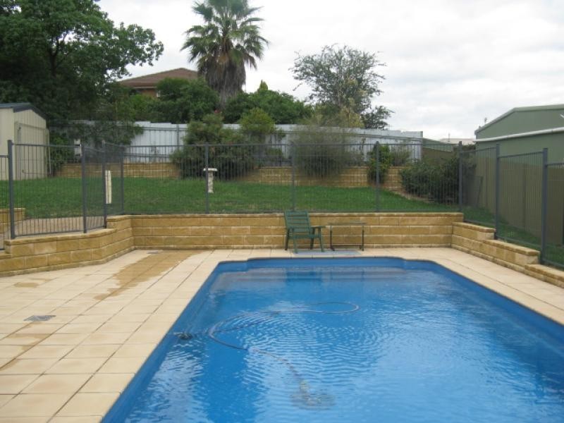 3 Burbury Mews, Tumut NSW 2720