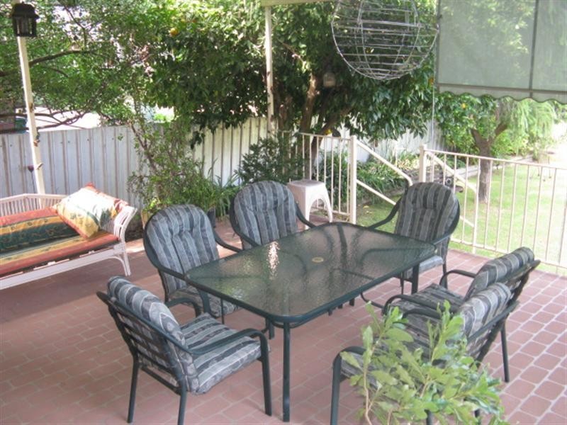 221 Capper Street, Tumut NSW 2720