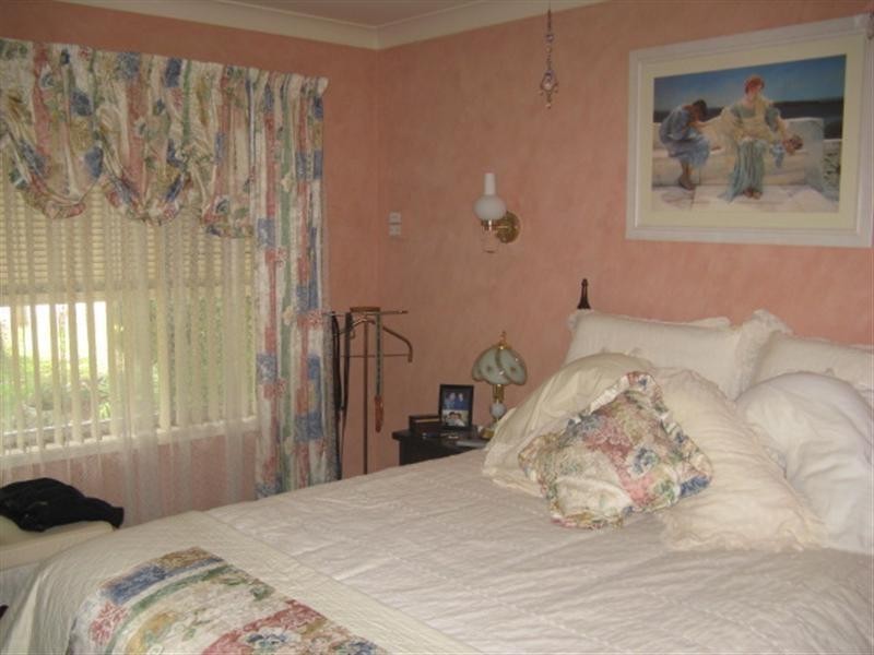221 Capper Street, Tumut NSW 2720