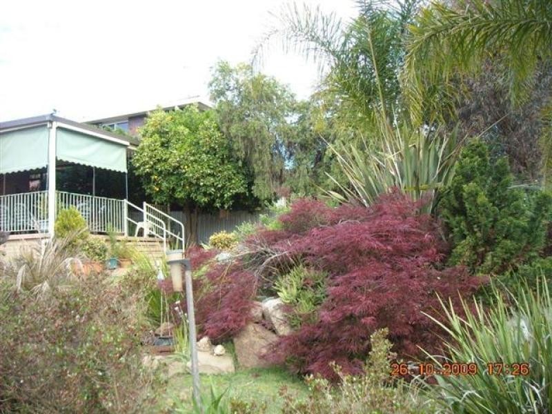 221 Capper Street, Tumut NSW 2720