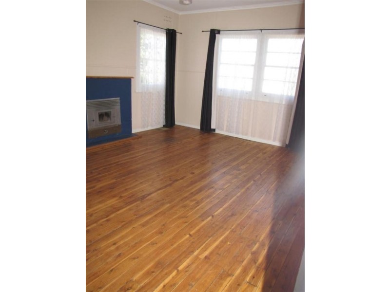 71 Richmond Street, Tumut NSW 2720