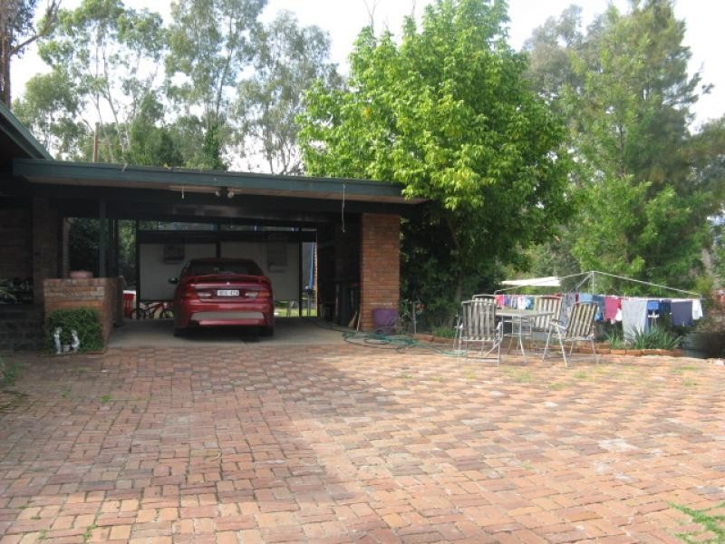 102 Merivale Street, Tumut NSW 2720