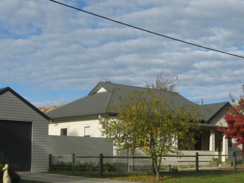 2 Beale Street, Tumut NSW 2720