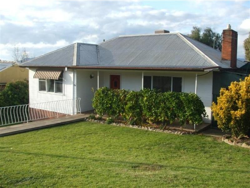 64 Simpson Street, Tumut NSW 2720
