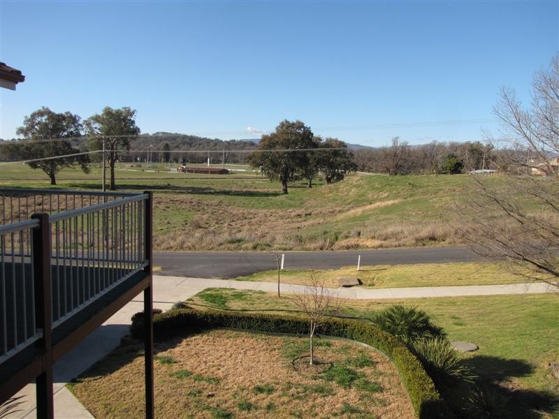 7 Clarence Street, Tumut NSW 2720