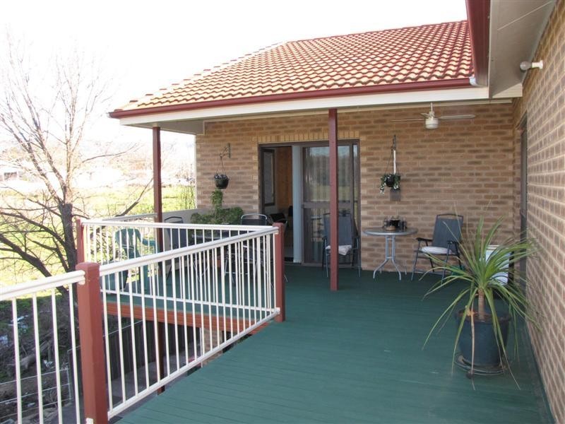 7 Clarence Street, Tumut NSW 2720