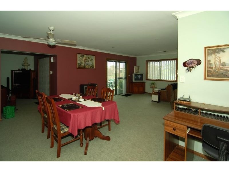 7 Clarence Street, Tumut NSW 2720