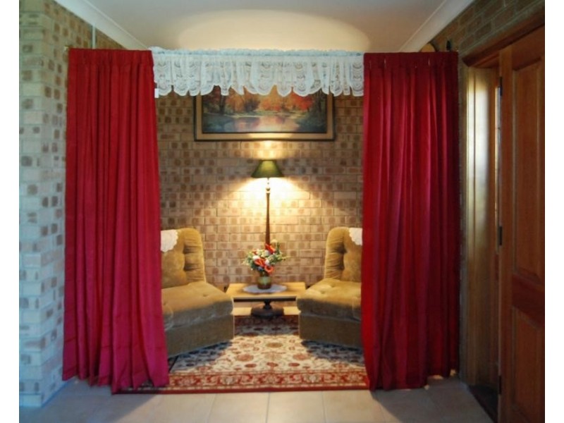 7 Clarence Street, Tumut NSW 2720