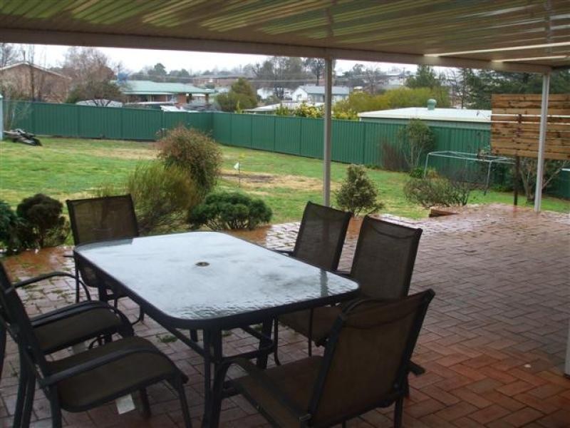17 Tumut Street, Adelong NSW 2729