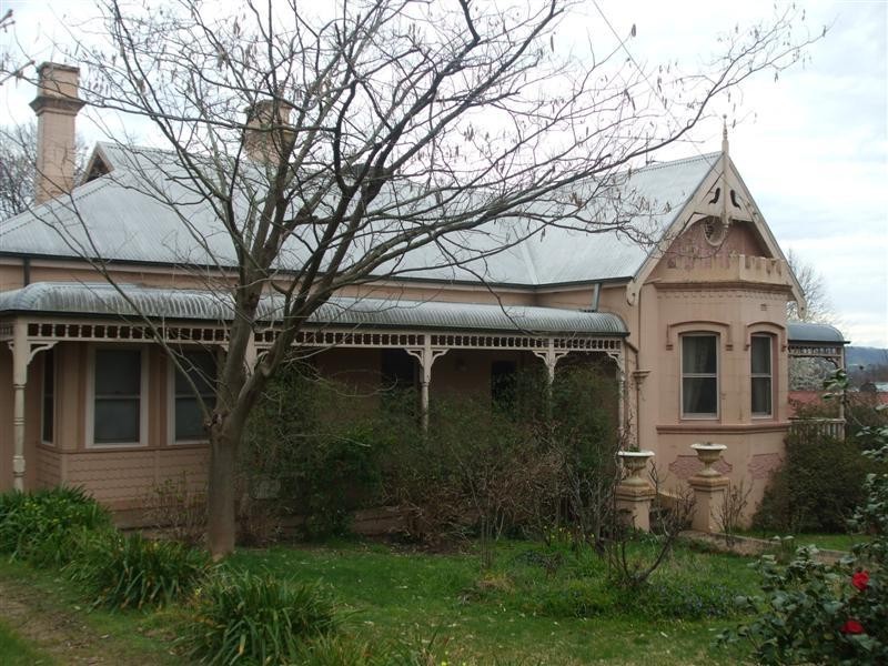 81 Merivale Street, Tumut NSW 2720