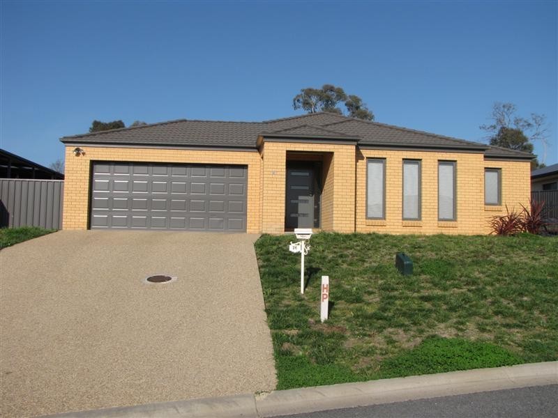 26 Lockeridge Drive, Tumut NSW 2720