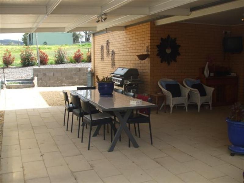 26 Lockeridge Drive, Tumut NSW 2720