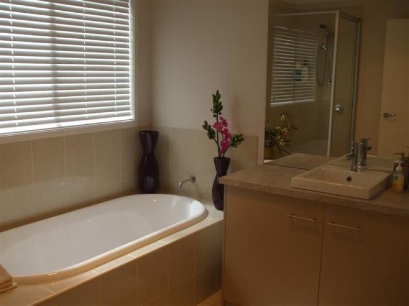 26 Lockeridge Drive, Tumut NSW 2720