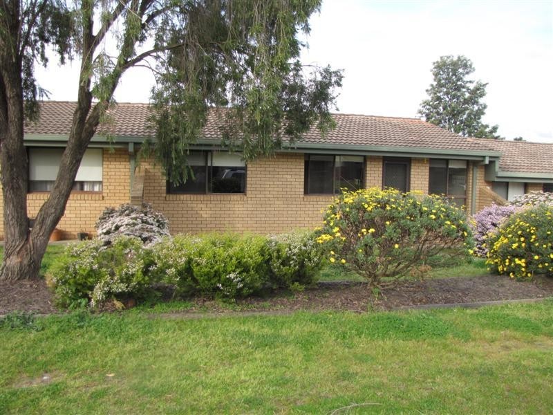 Unit 5/32 -34 Bundarra Cres, Tumut NSW 2720