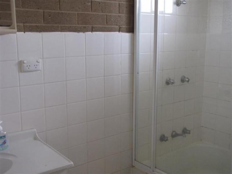 Unit 5/32 -34 Bundarra Cres, Tumut NSW 2720