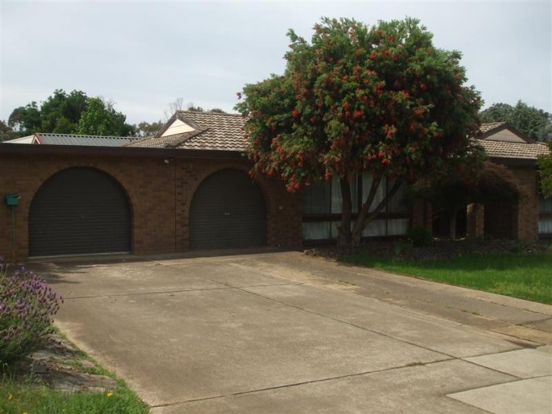 2 Kirra Street, Tumut NSW 2720