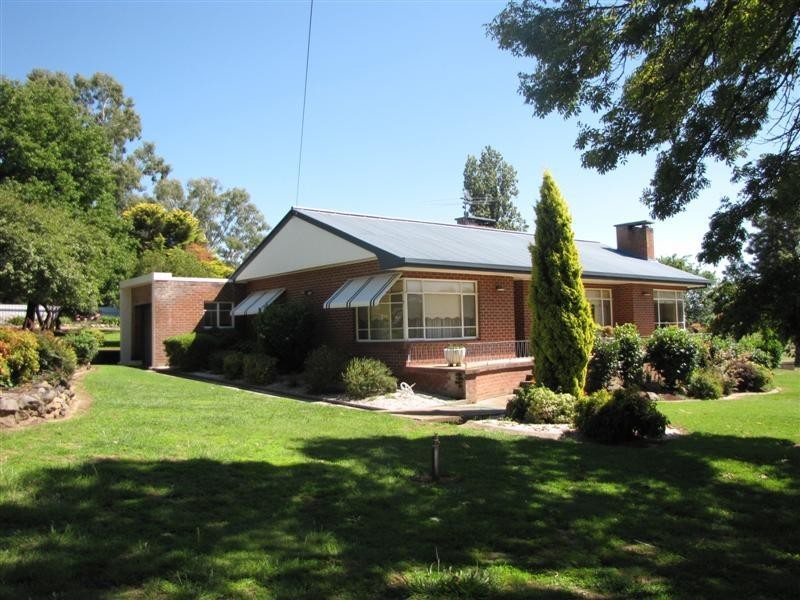 2070 Snowy Mountains Highway, Adelong NSW 2729