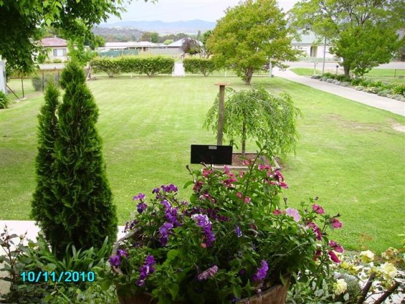 185 Capper St, Tumut NSW 2720