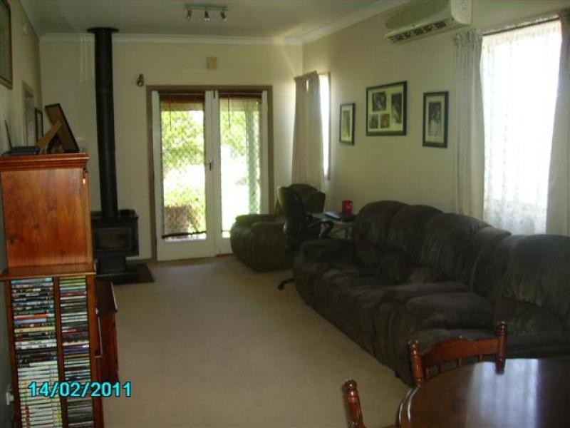 185 Capper St, Tumut NSW 2720