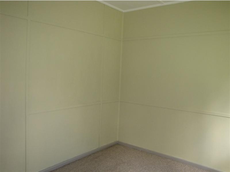 22 Clarke Street, Tumut NSW 2720