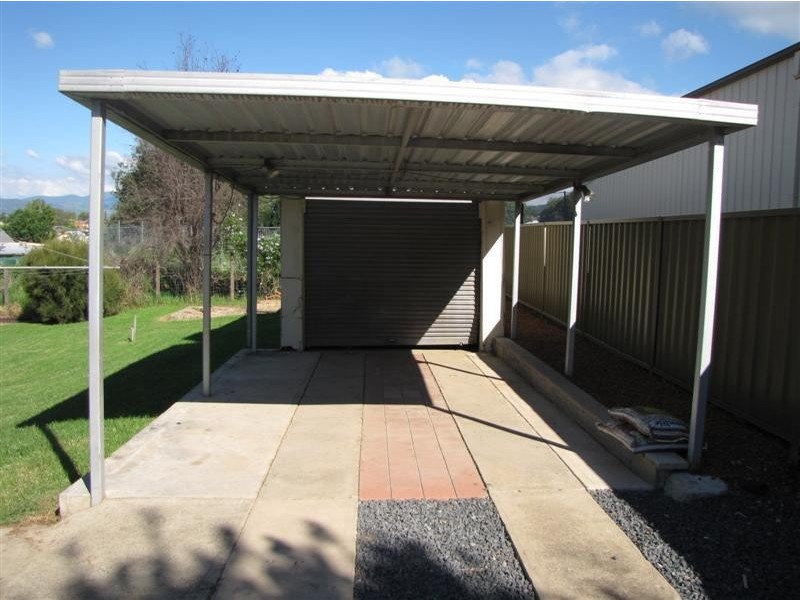 22 Clarke Street, Tumut NSW 2720