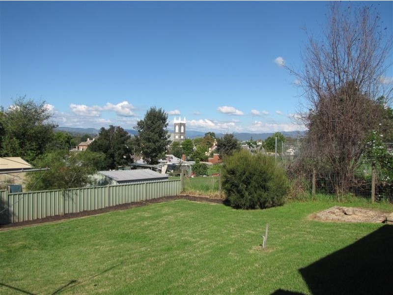 22 Clarke Street, Tumut NSW 2720