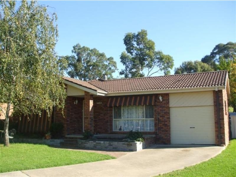 11 Wattle Crescent, Tumut NSW 2720