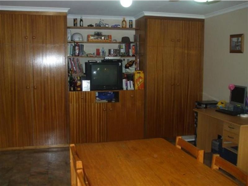 11 Wattle Crescent, Tumut NSW 2720