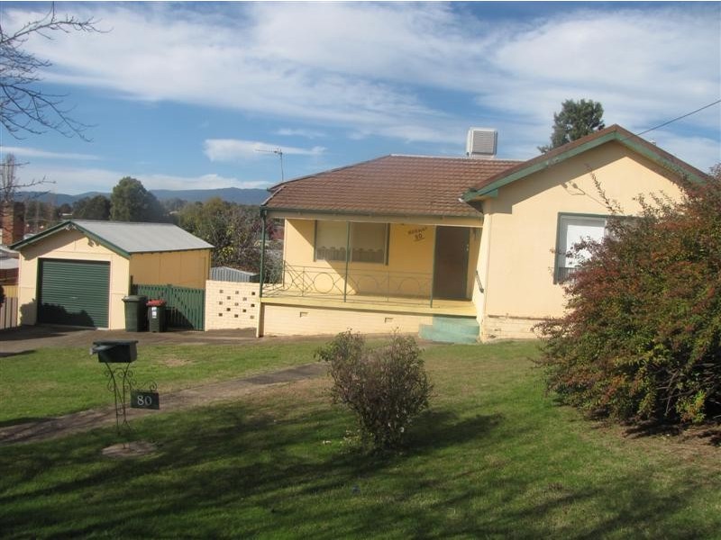 80 broughton street, Tumut NSW 2720