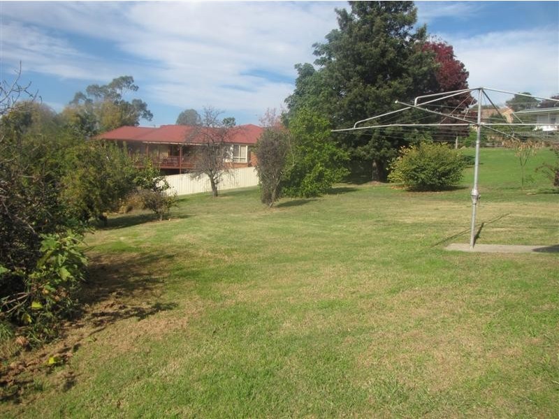 80 broughton street, Tumut NSW 2720