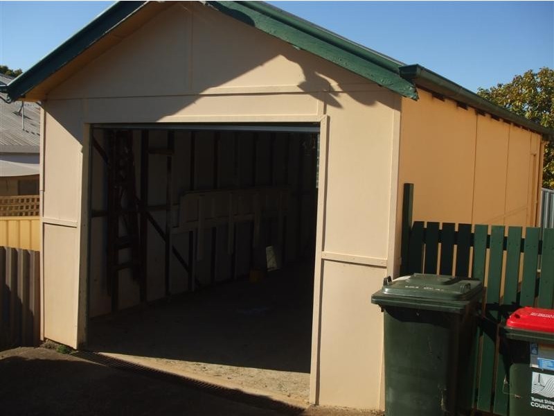 80 broughton street, Tumut NSW 2720