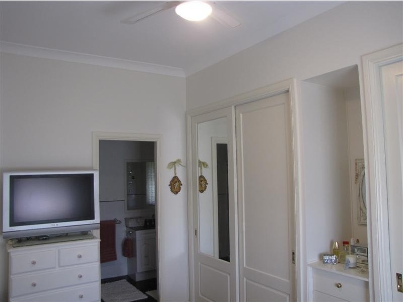 14 Howick Street, Tumut NSW 2720