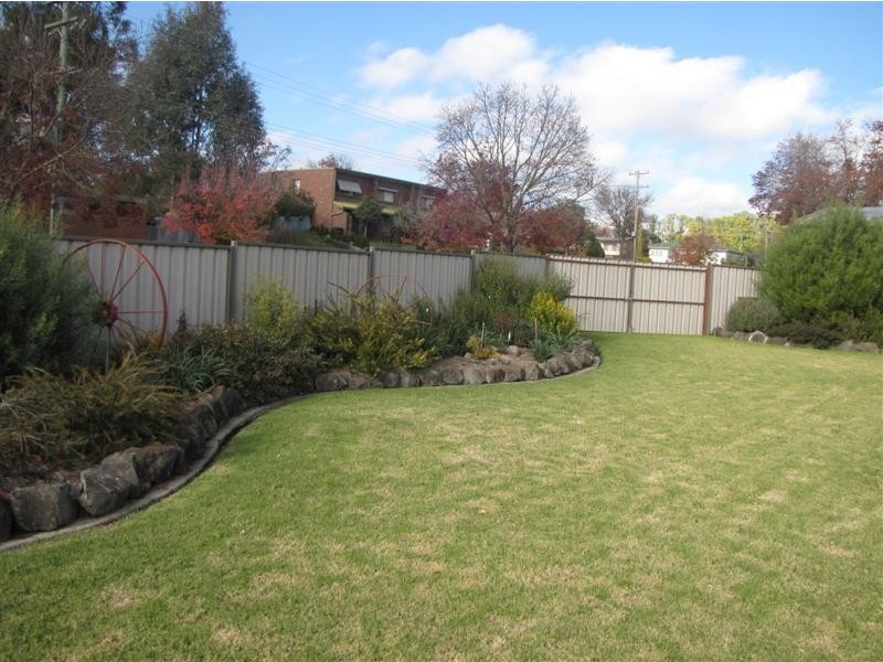 81 Tumut Street, Adelong NSW 2729