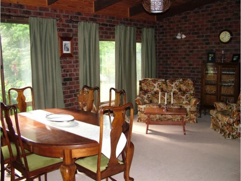 113 West Blowering Road, Tumut NSW 2720