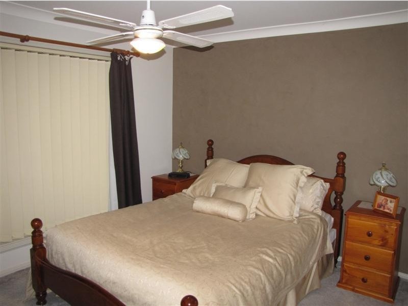 18 Lockhart Street, Adelong NSW 2729