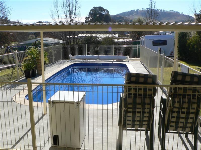 18 Lockhart Street, Adelong NSW 2729