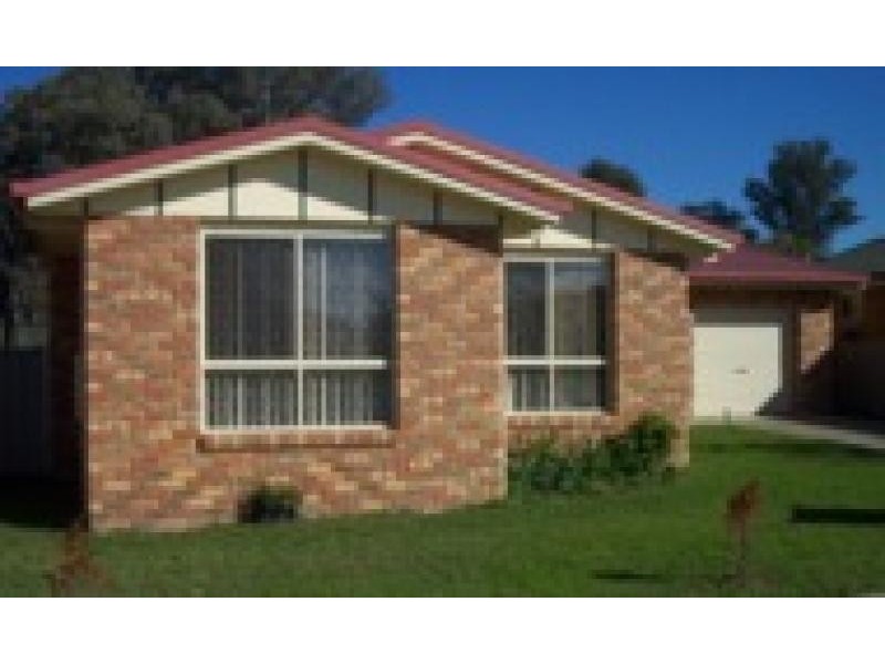 24 Martin Place, Tumut NSW 2720