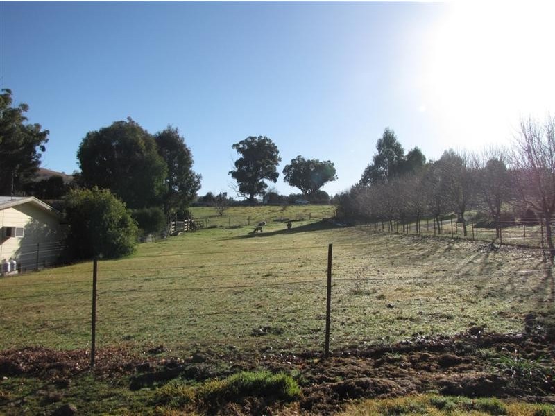 36 Corralyn Avenue, Batlow NSW 2730