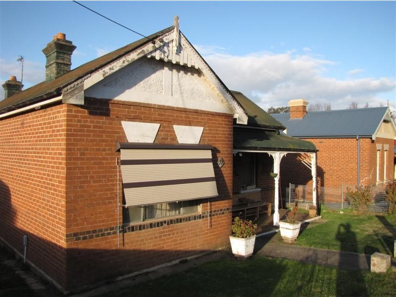 72 Russell Street, Tumut NSW 2720